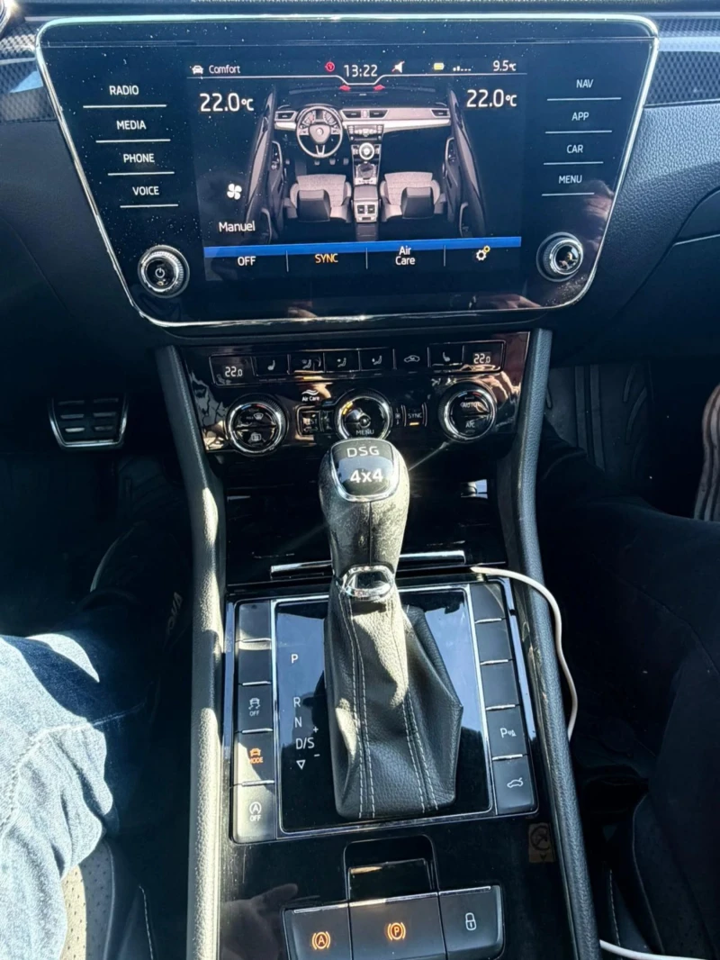 Skoda Superb 2.0tdi, снимка 10 - Автомобили и джипове - 53259238