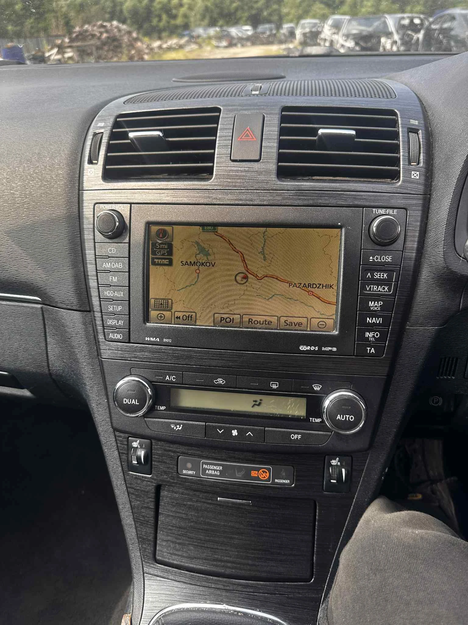 Toyota Avensis 2.0d-4d 126к.с НАВИГАЦИЯ С БГ КАРТА - изображение 9