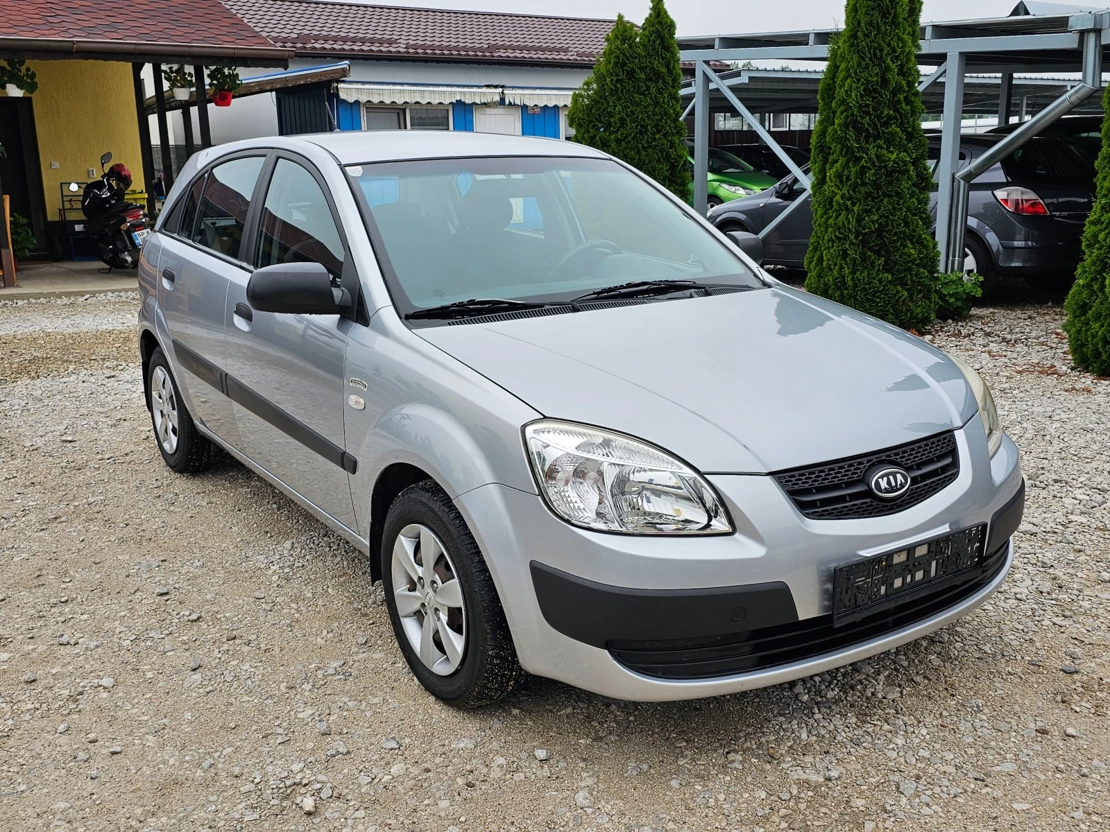 Kia Rio 1.4i КЛИМАТИК РЕАЛНИ КИЛОМЕТРИ - изображение 7