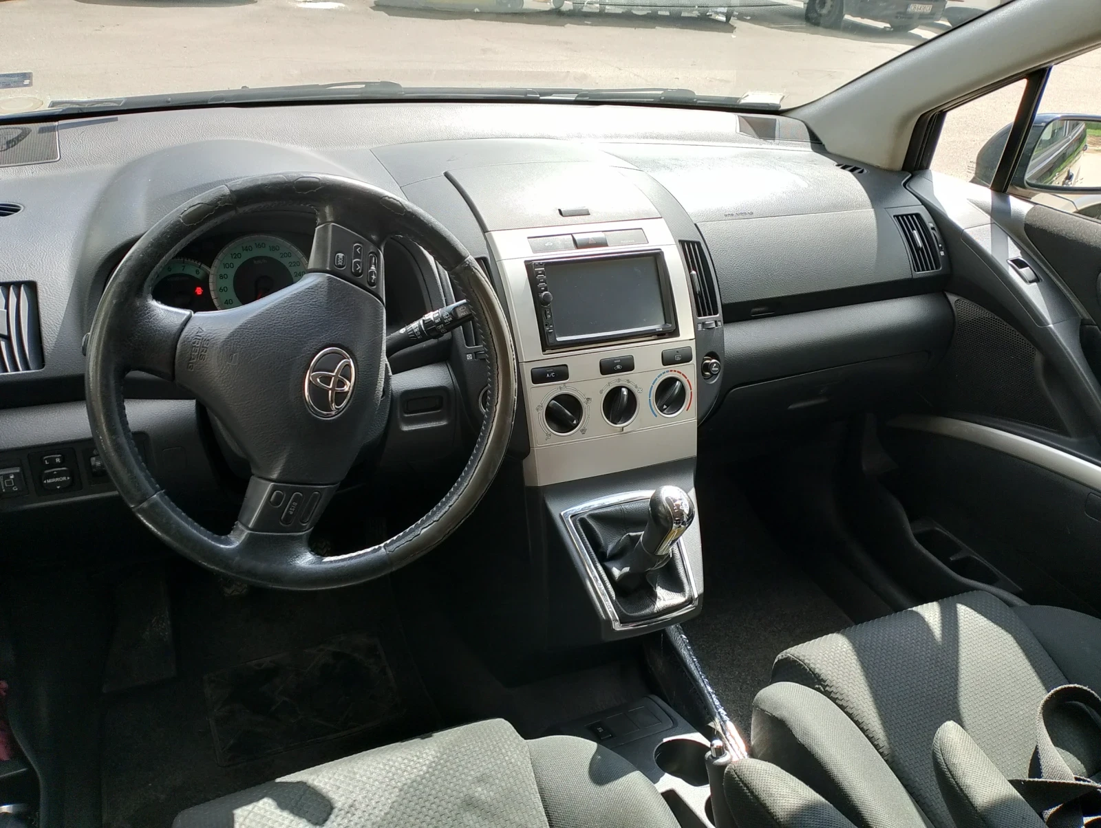 Toyota Corolla verso  - изображение 4