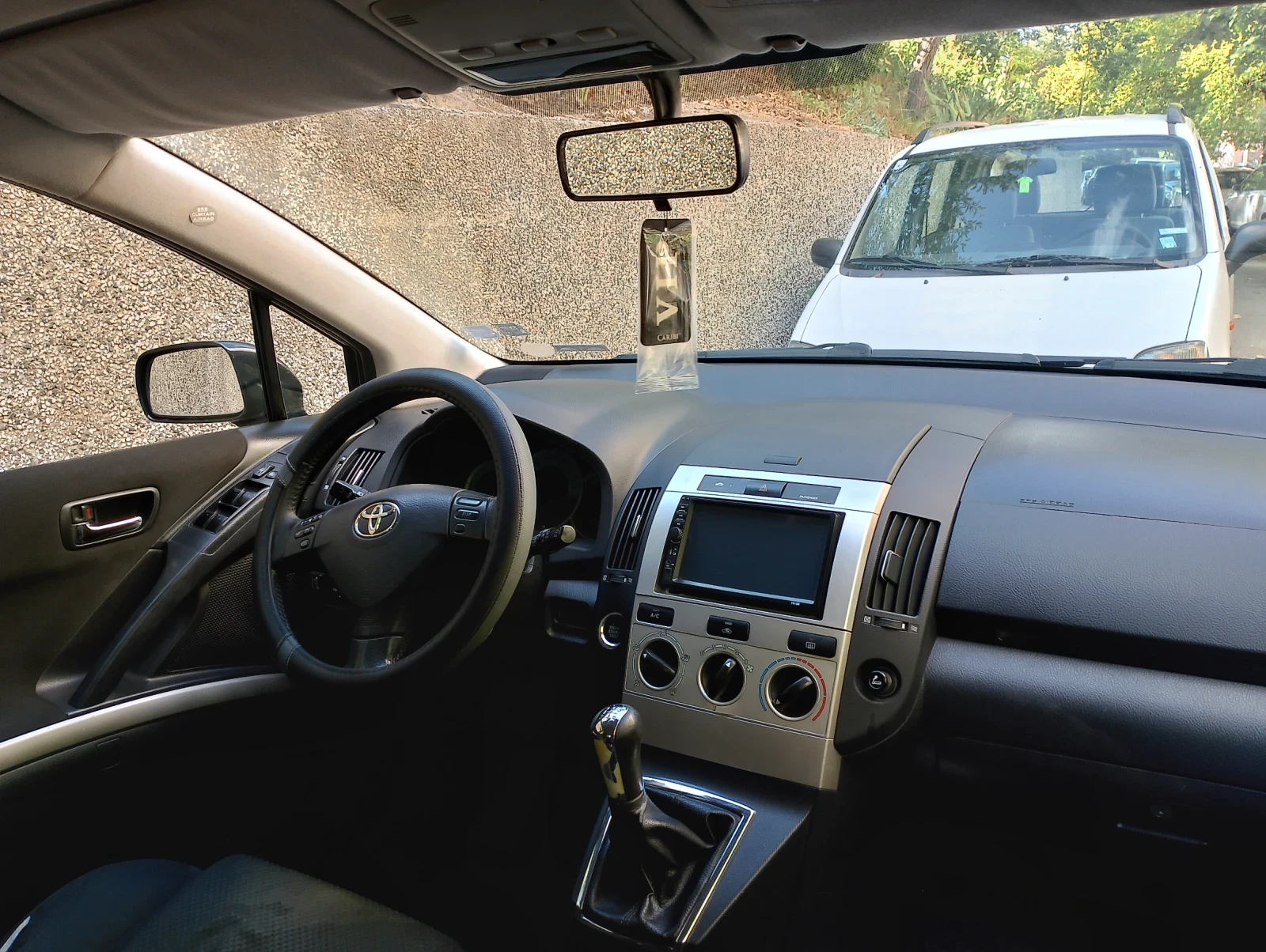 Toyota Corolla verso 1.8 - изображение 7