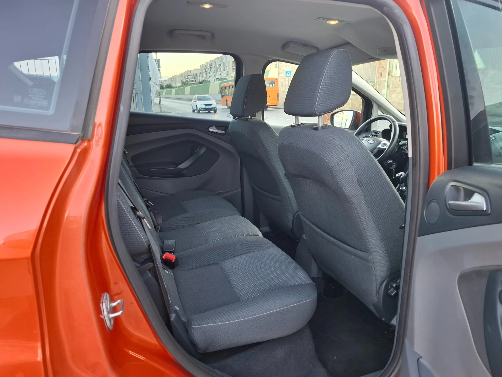 Ford C-max 1.6i 150ps - изображение 10