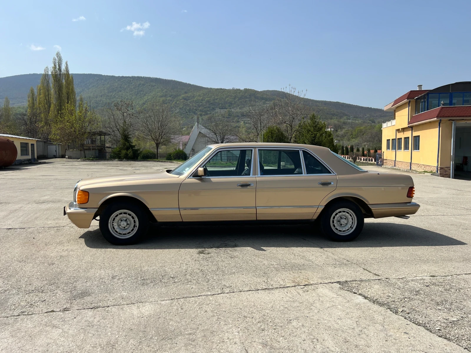 Mercedes-Benz 500 SEL - изображение 3