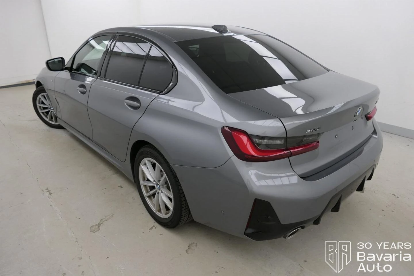 BMW 330 i xDrive M Sport Paket - изображение 2