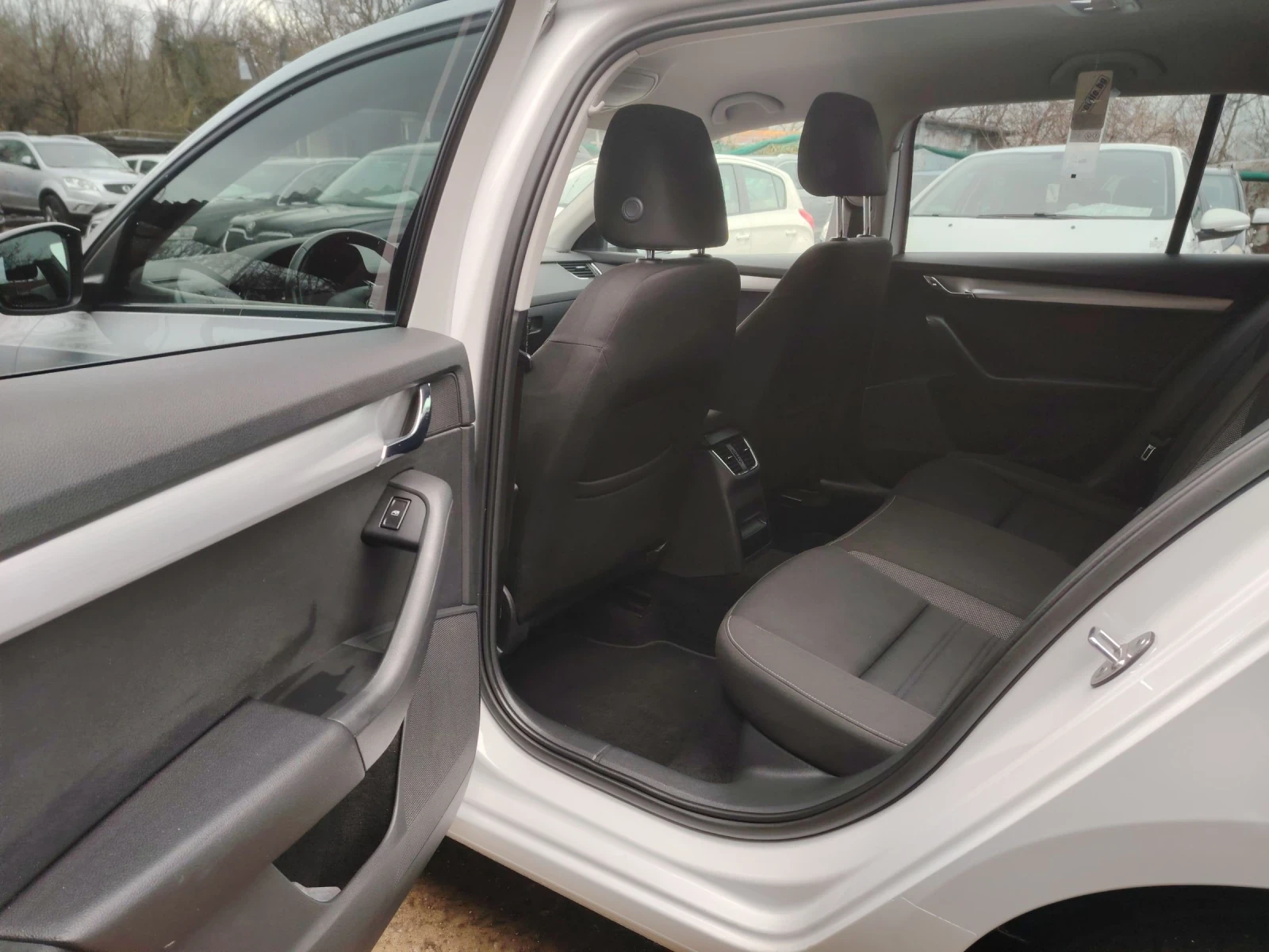 Skoda Octavia 1.6 TDI  | Mobile.bg � ����������� 9