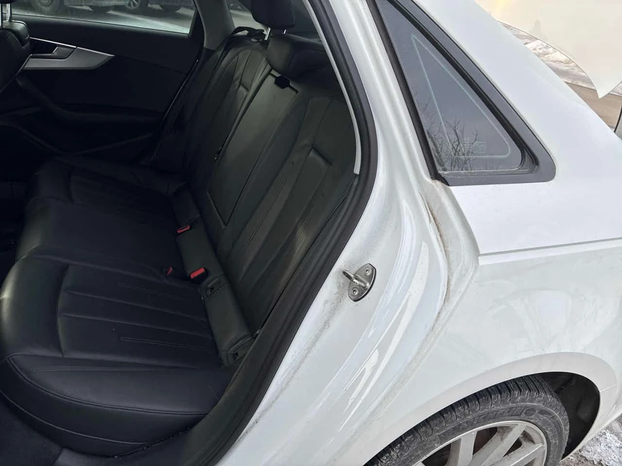 Audi A4 * АВТО КРЕДИТ* ЦЕНА ДО БГ * СЕРВИЗНА ИСТОРИЯ * , снимка 10 - Автомобили и джипове - 53733927