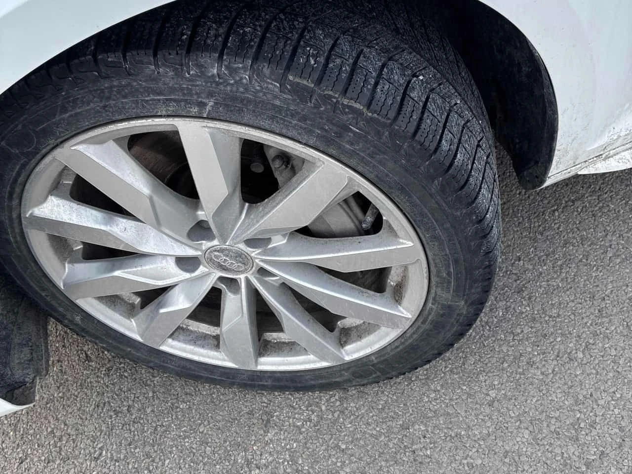 Audi A4 * АВТО КРЕДИТ* ЦЕНА ДО БГ * СЕРВИЗНА ИСТОРИЯ * , снимка 6 - Автомобили и джипове - 53733927