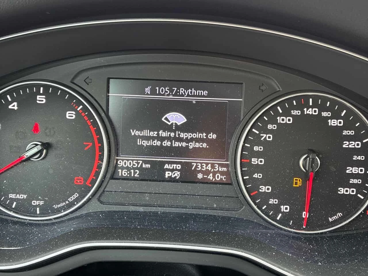 Audi A4 * АВТО КРЕДИТ* ЦЕНА ДО БГ * СЕРВИЗНА ИСТОРИЯ * , снимка 7 - Автомобили и джипове - 53733927