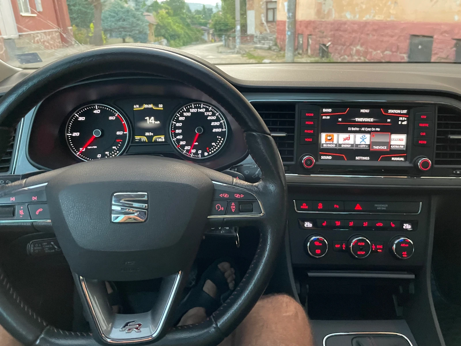 Seat Leon, снимка 2 - Автомобили и джипове - 53791245