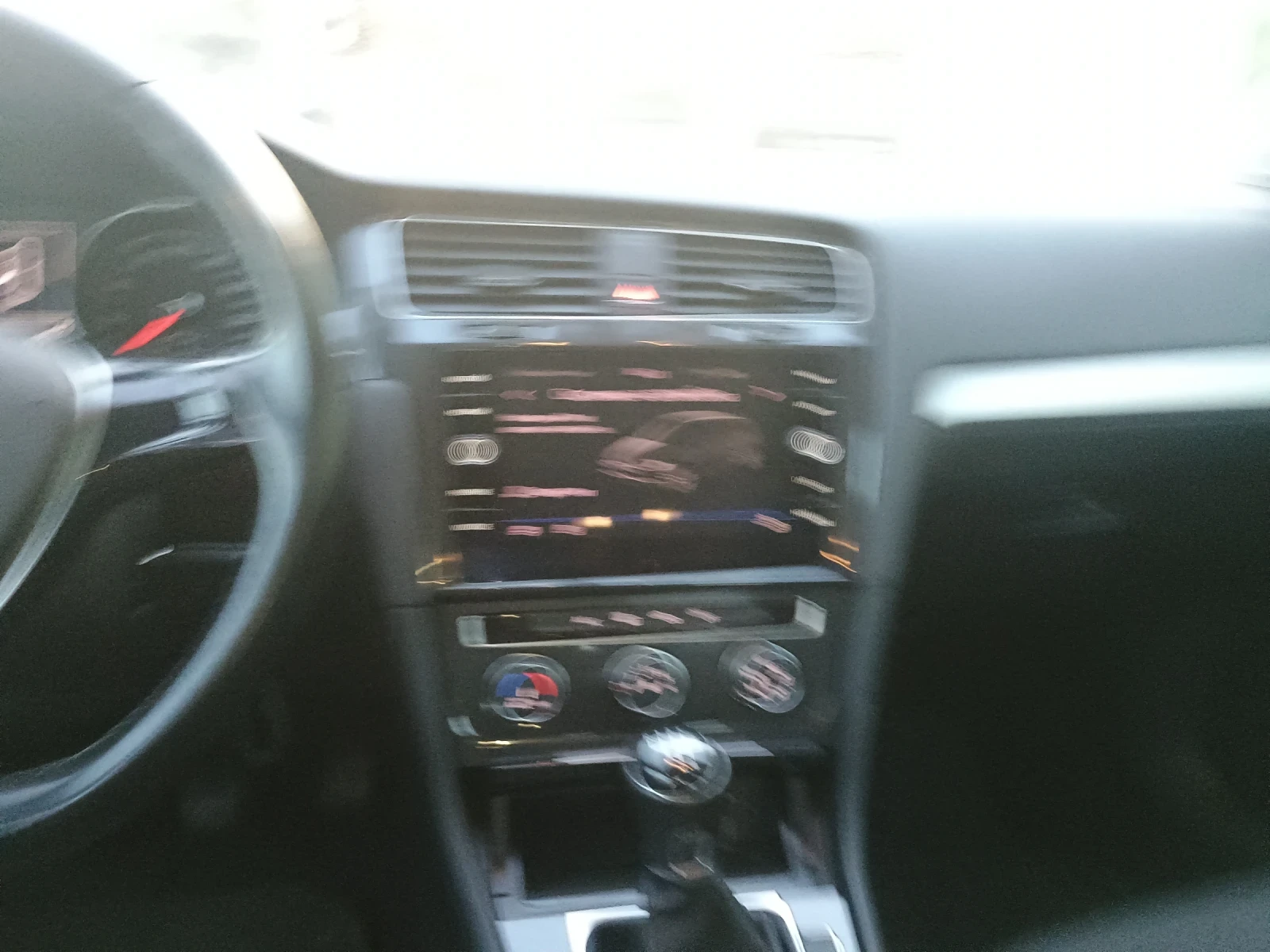 VW Golf 1.6tdi car play, снимка 6 - Автомобили и джипове - 54324592