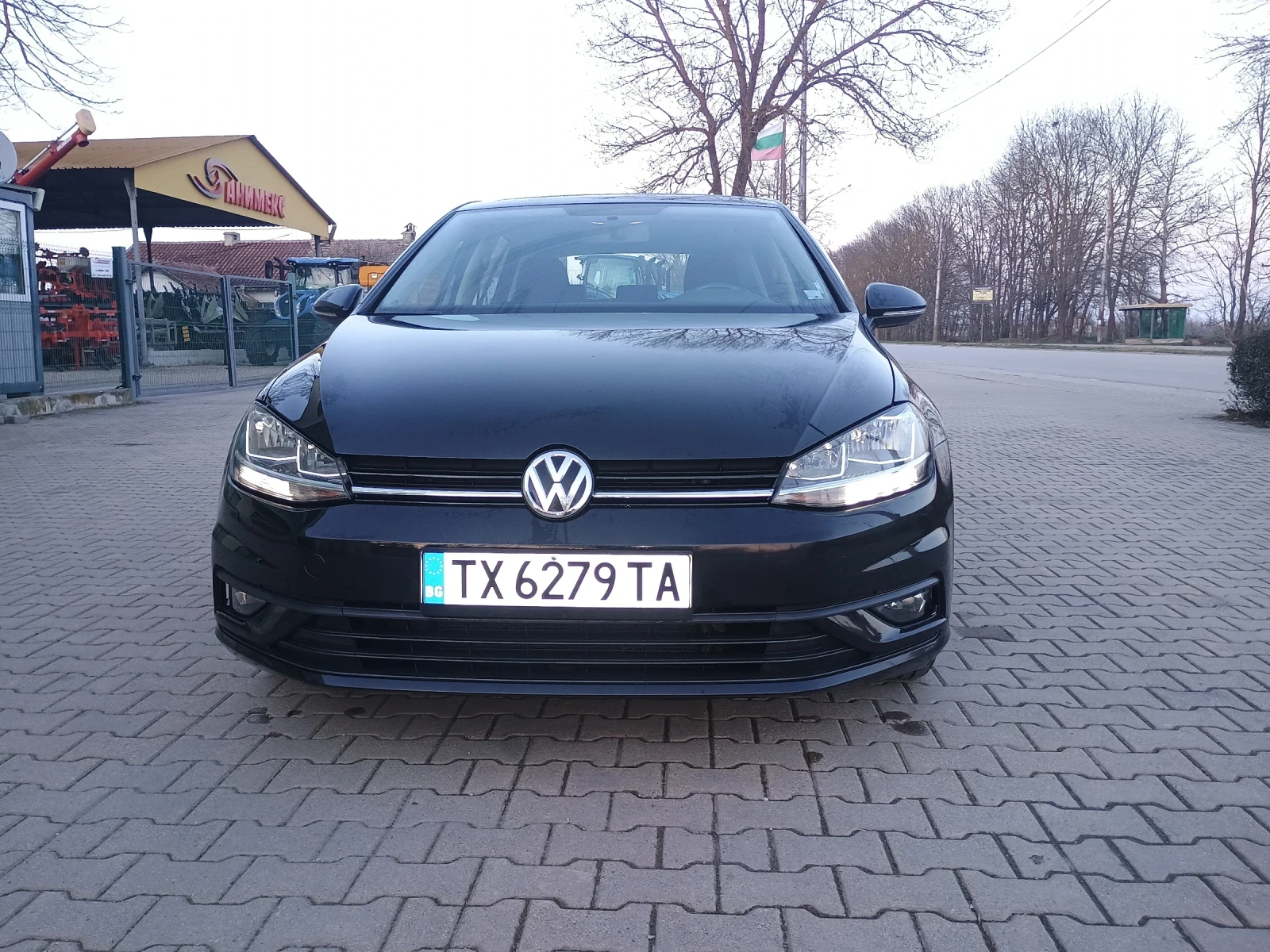 VW Golf 1.6tdi car play