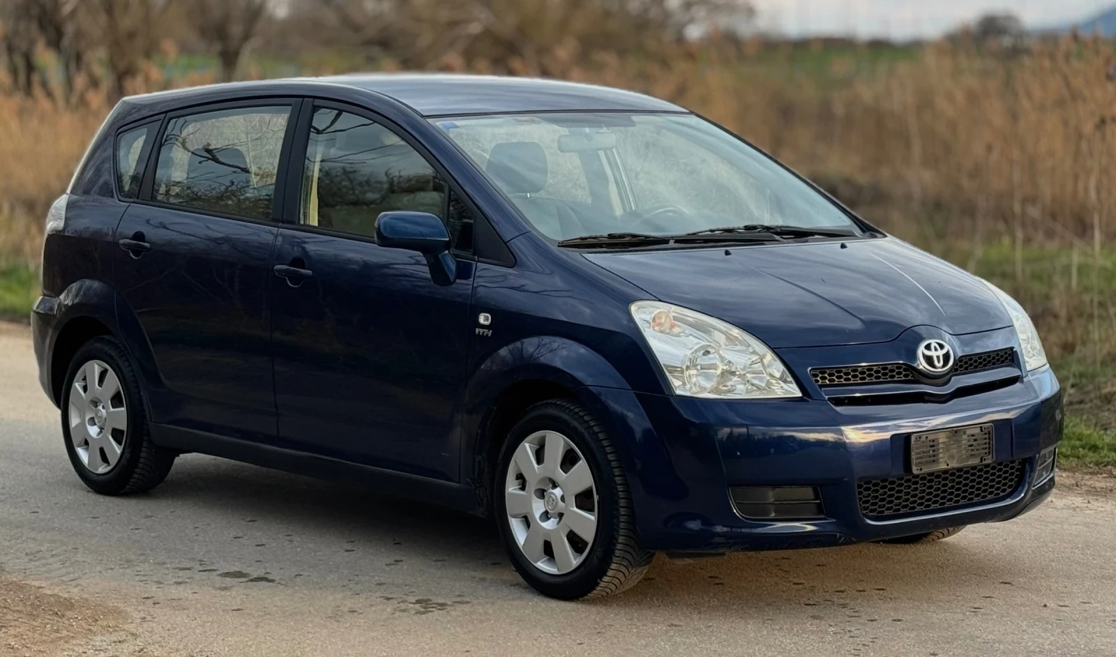 Toyota Corolla verso Toyota Corolla Verso 1.8 VVT-i, 129 к.с., 2006 г