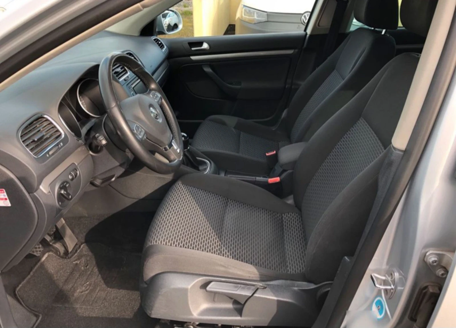 VW Golf, снимка 13 - Автомобили и джипове - 54069220