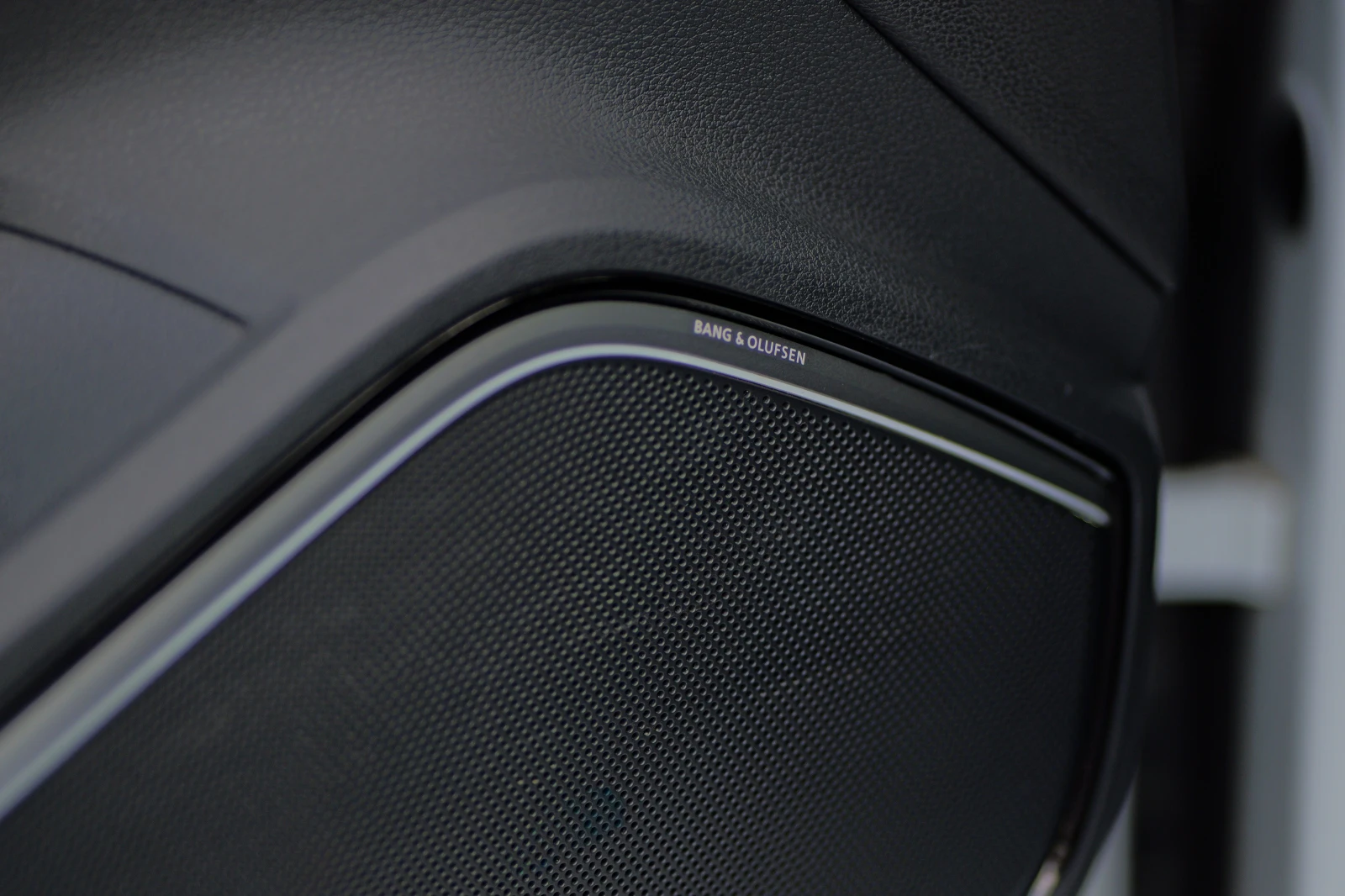 Audi A3 2.0 TDI 3 x S LiNE, снимка 16 - Автомобили и джипове - 54127189