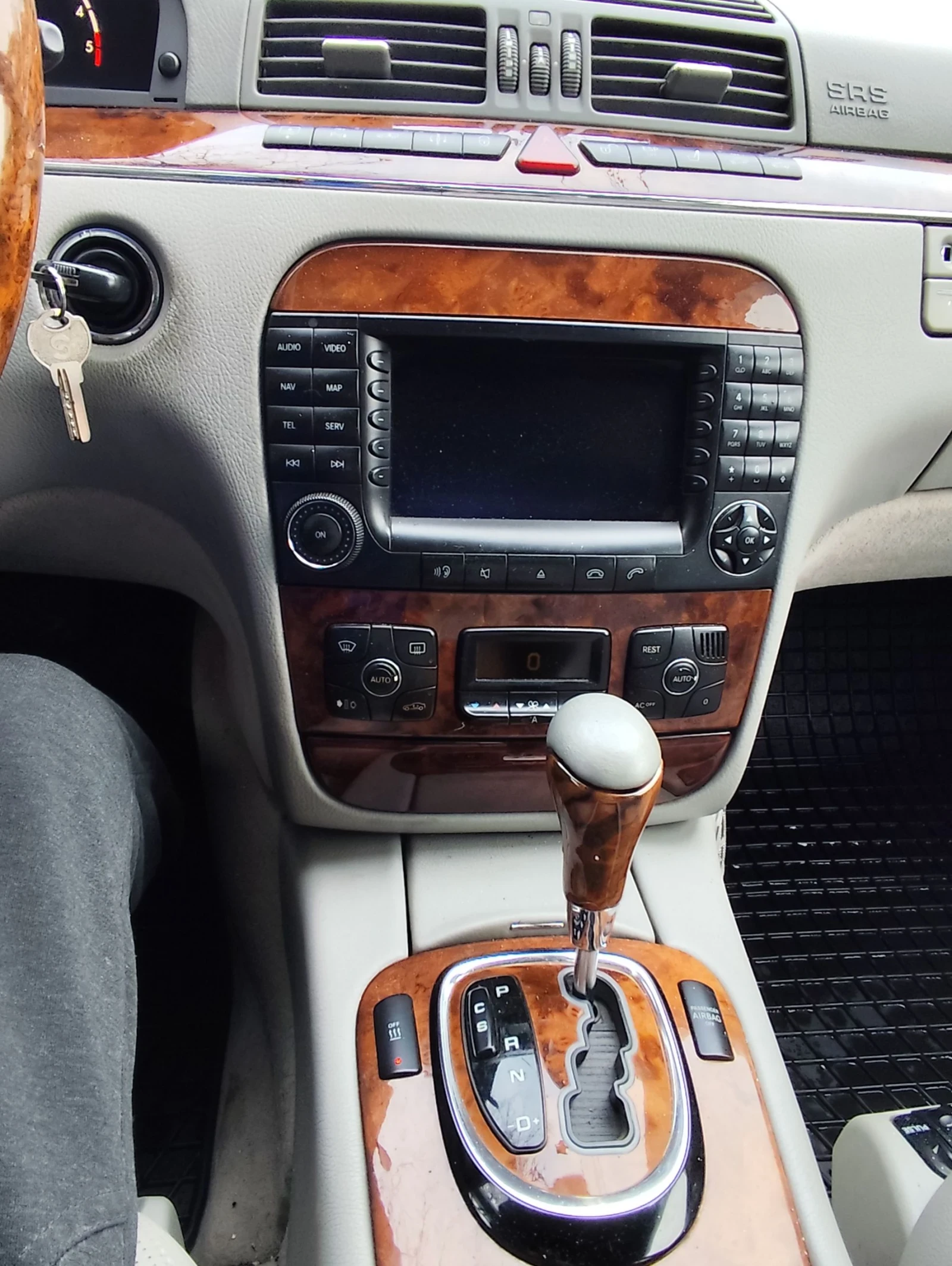 Mercedes-Benz S 320, снимка 10 - Автомобили и джипове - 54375388