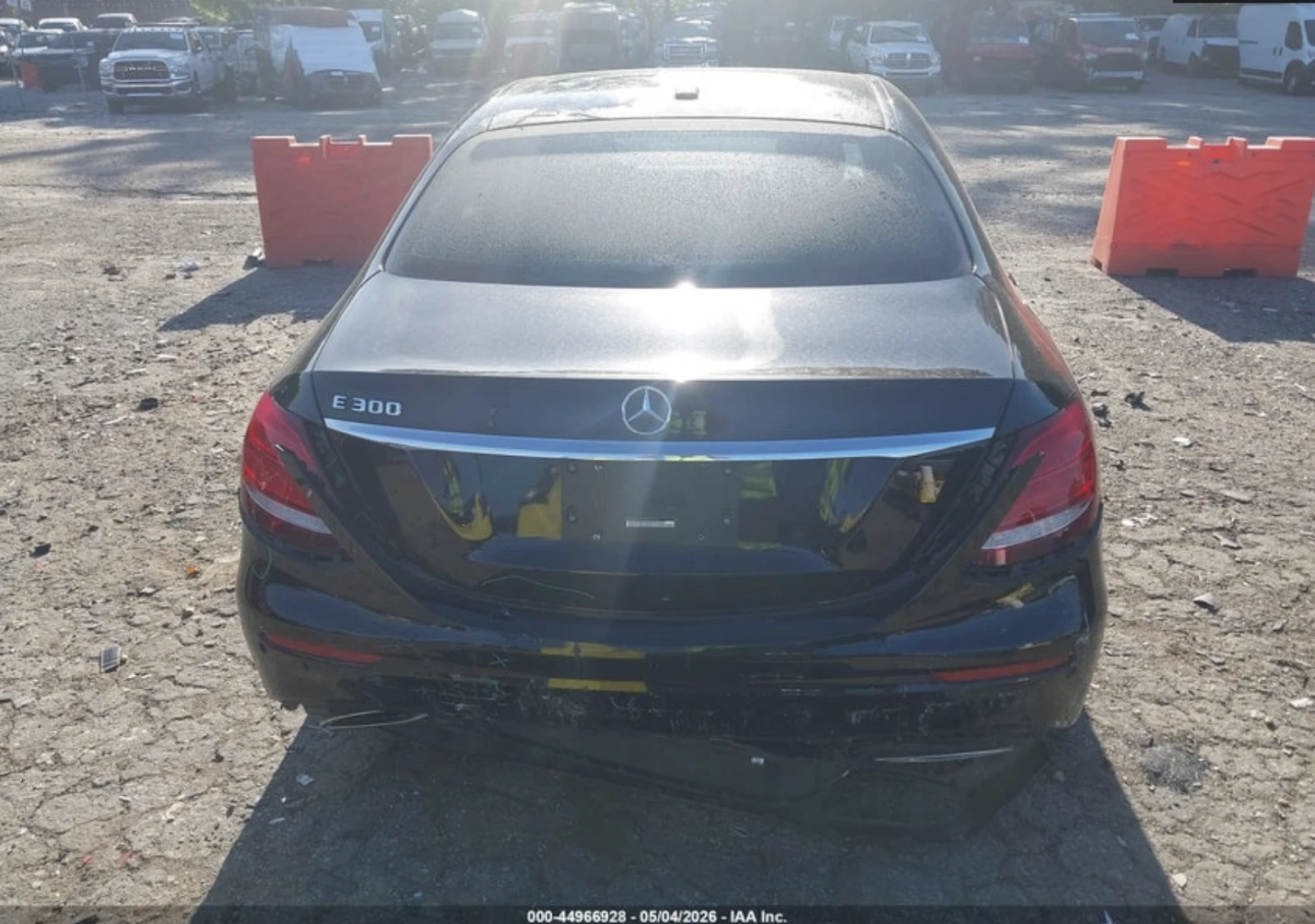 Mercedes-Benz E 300 АВТОКРЕДИТ* BURMASTER* ПОДГРЕВ* ОБДУХВАНЕ* , снимка 16 - Автомобили и джипове - 54680937