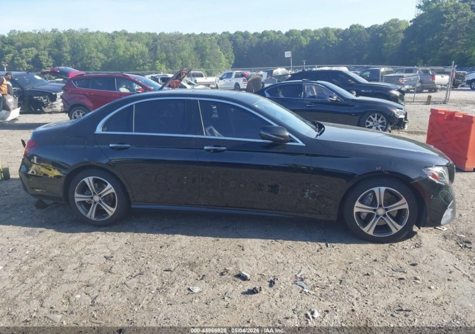 Mercedes-Benz E 300 АВТОКРЕДИТ* BURMASTER* ПОДГРЕВ* ОБДУХВАНЕ* , снимка 13 - Автомобили и джипове - 54680937