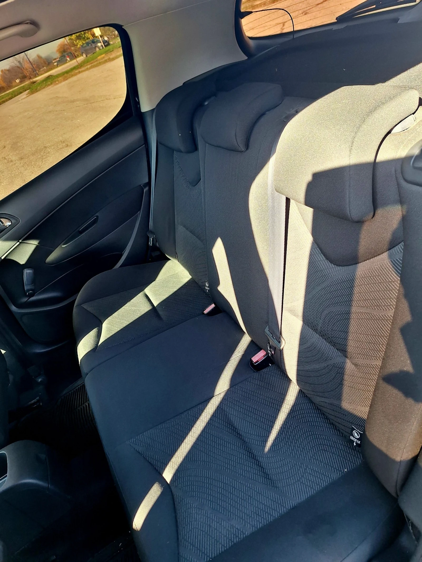 Peugeot 308 1.6 HDI, снимка 16 - Автомобили и джипове - 54717432