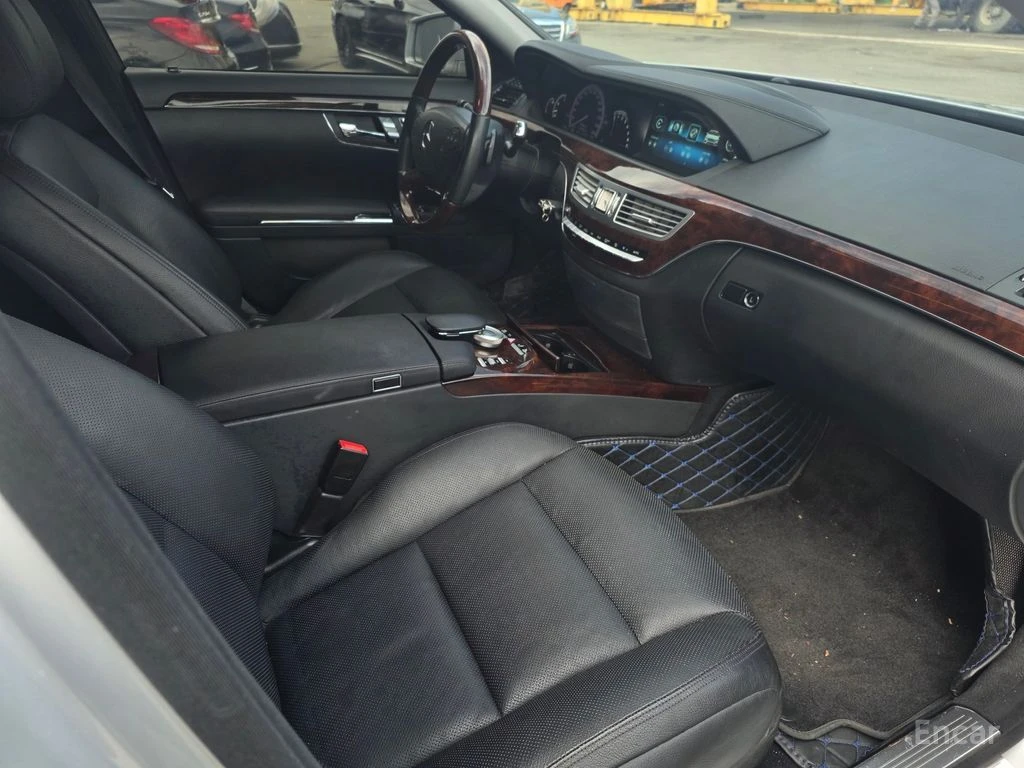 Mercedes-Benz S 500 5.5* V8* FACELIFT* NIGHT* VISION* ДИСТРОНИК* ОБДУХ, снимка 13 - Автомобили и джипове - 54742890