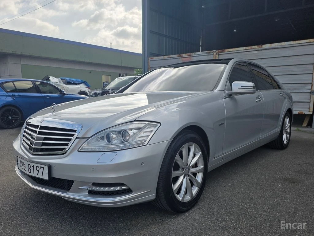 Mercedes-Benz S 500 5.5* V8* FACELIFT* NIGHT* VISION* ДИСТРОНИК* ОБДУХ, снимка 3 - Автомобили и джипове - 54742890