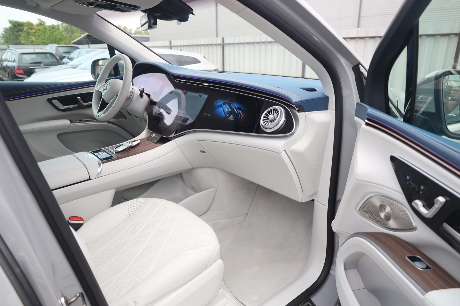 Mercedes-Benz EQS 450+ SUV AIR HyperScreen 360 Pano BURM Обдух7места