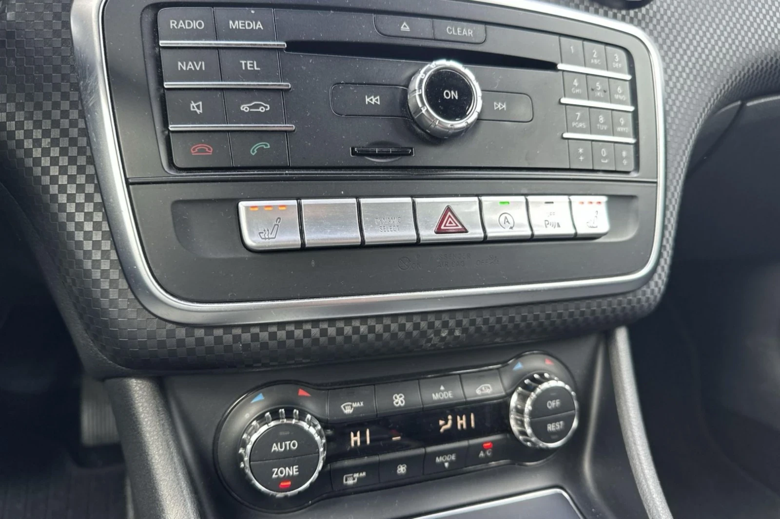 Mercedes-Benz A 200 d | 7G-DCT Автоматик | 2 x Джанти, снимка 7 - Автомобили и джипове - 55250719