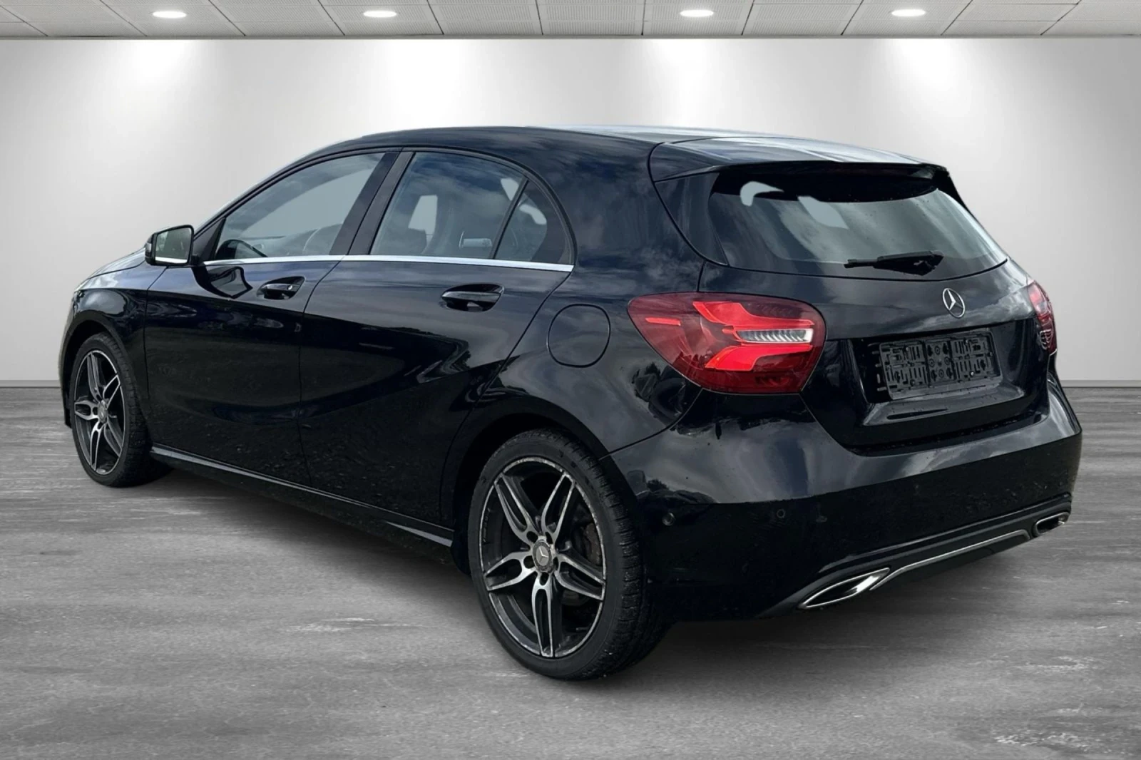 Mercedes-Benz A 200 d | 7G-DCT Автоматик | 2 x Джанти, снимка 3 - Автомобили и джипове - 55250719