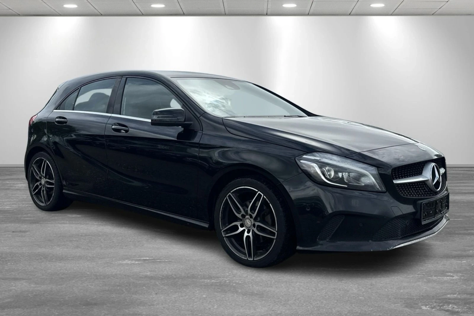 Mercedes-Benz A 200 d | 7G-DCT Автоматик | 2 x Джанти