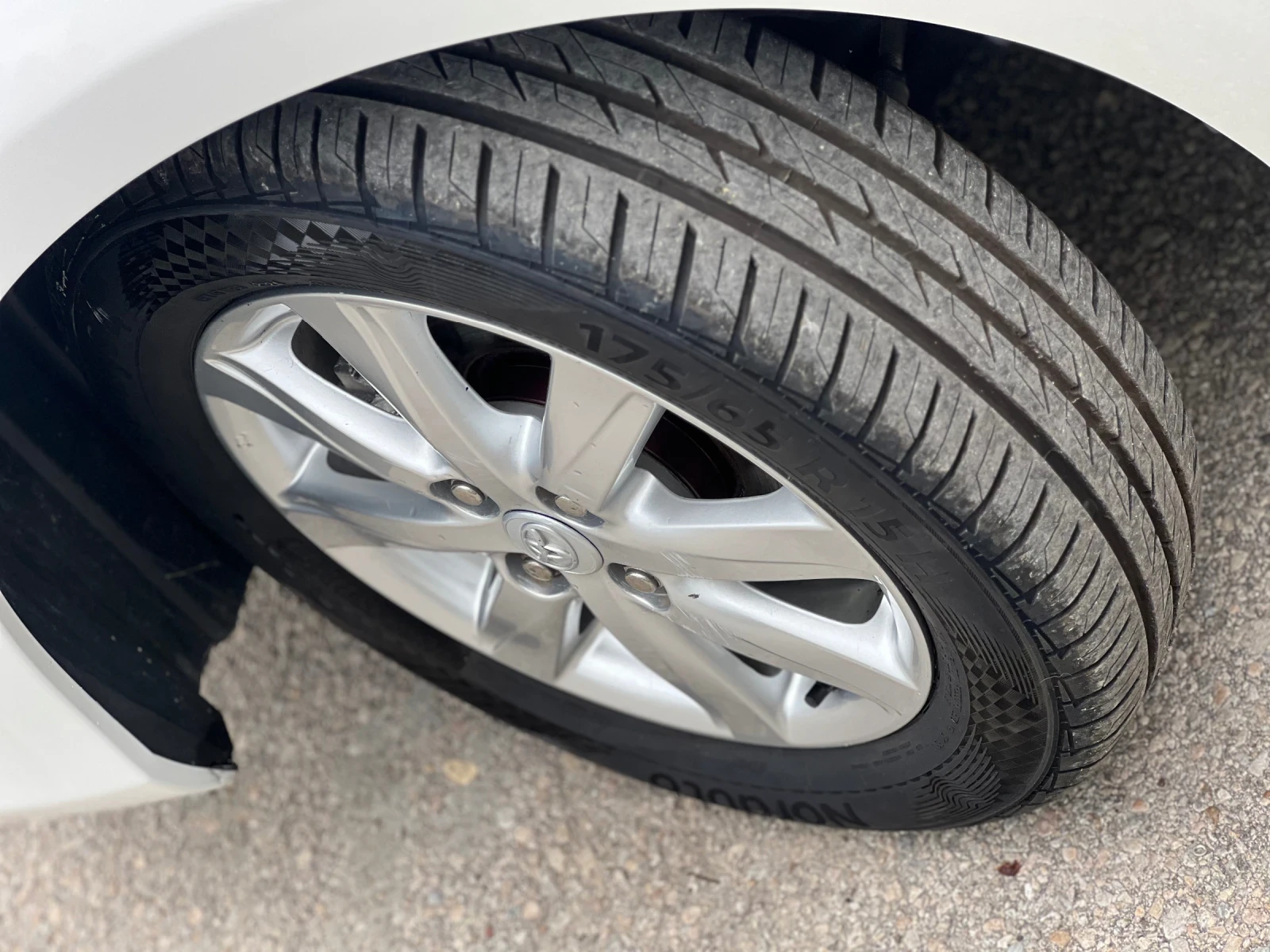 Toyota Yaris БЕНЗИН ВЕРИГА , снимка 16 - Автомобили и джипове - 55376730