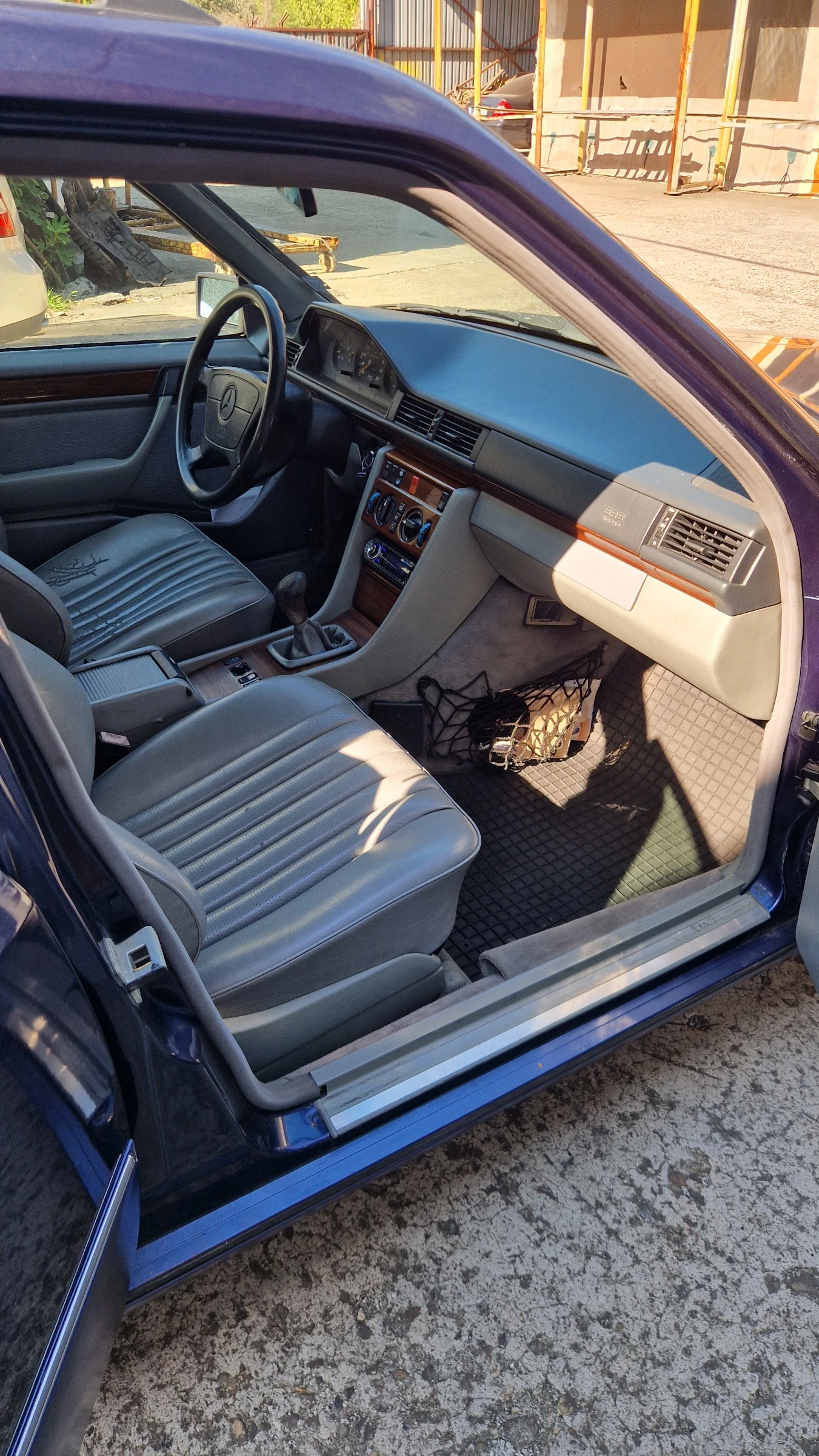Mercedes-Benz E 250, снимка 7 - Автомобили и джипове - 55990721