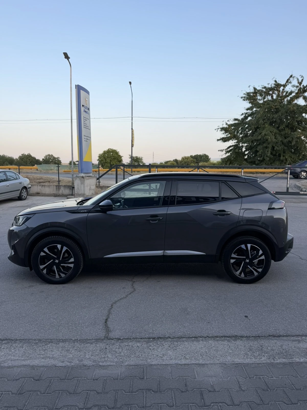 Peugeot 2008 GT-line full led, снимка 2 - Автомобили и джипове - 56010578