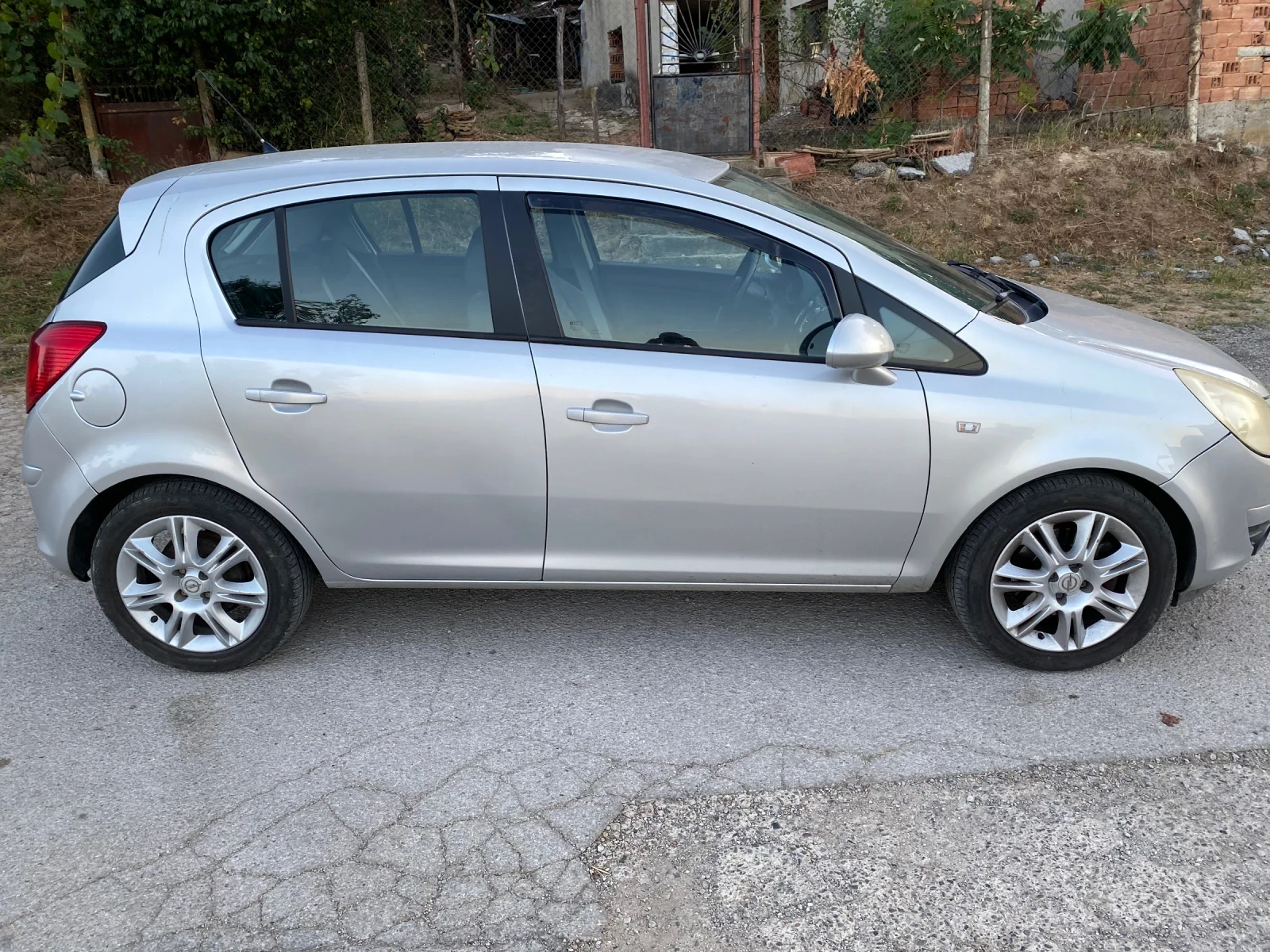 Opel Corsa 1.3cdti сosmo, снимка 4 - Автомобили и джипове - 56020354