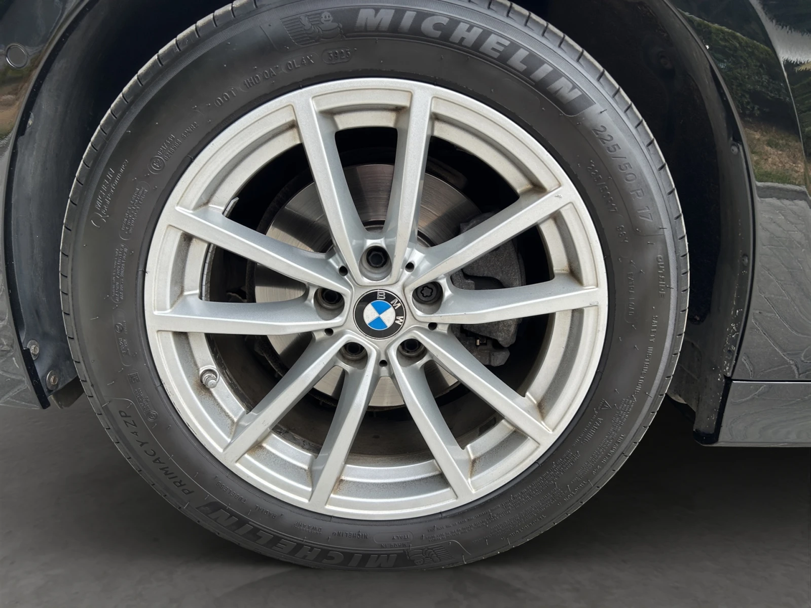 BMW 320 xDrive Седан, снимка 5 - Автомобили и джипове - 56115438