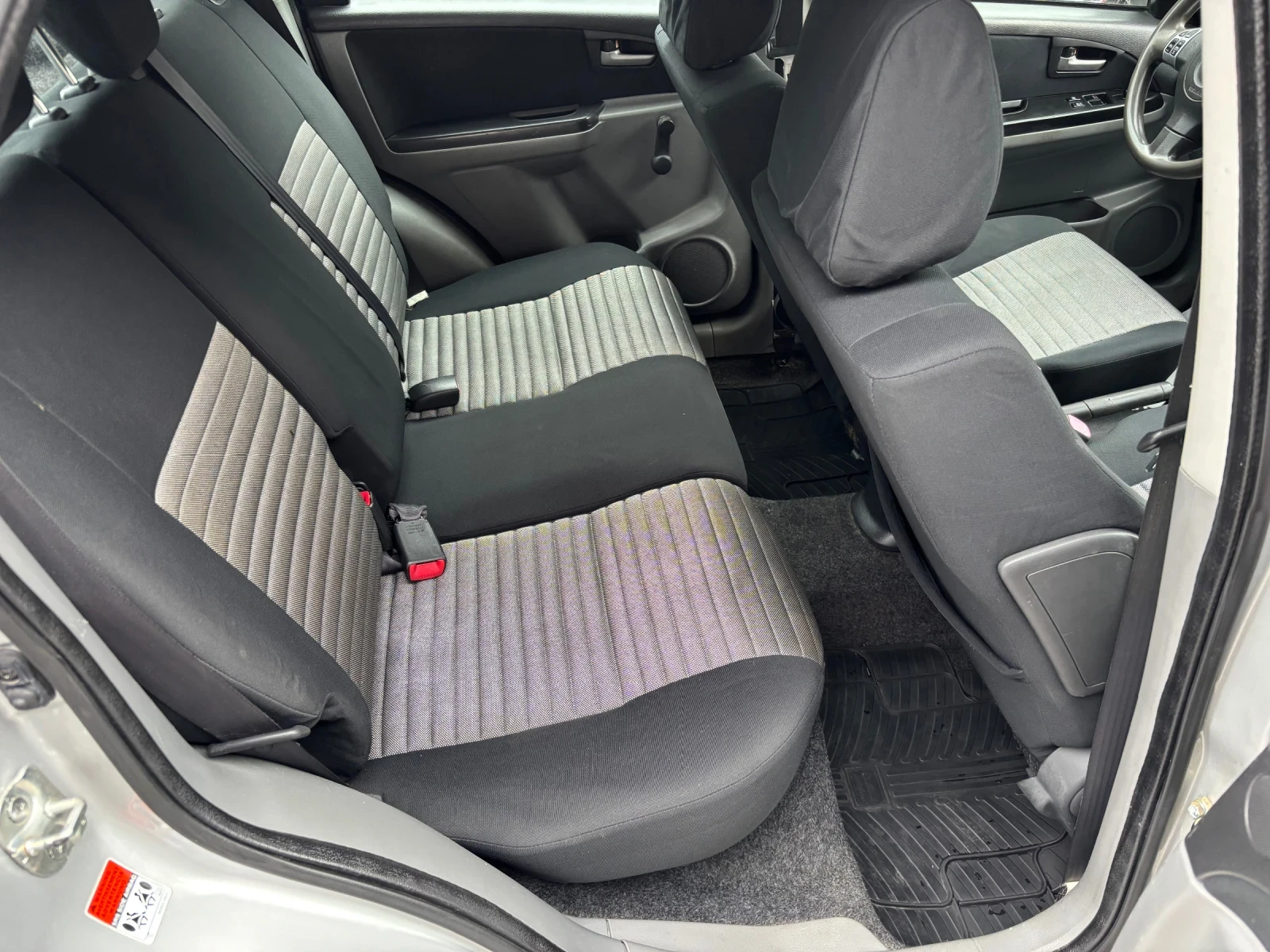 Suzuki SX4 1.6 4WD, снимка 7 - Автомобили и джипове - 56121695