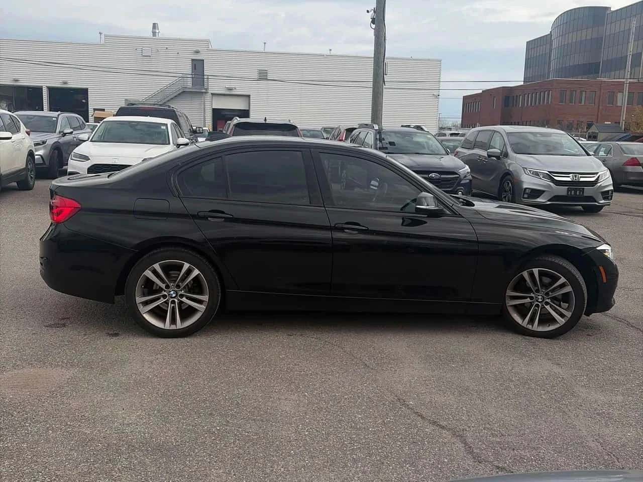 BMW 330, снимка 3 - Автомобили и джипове - 56730257