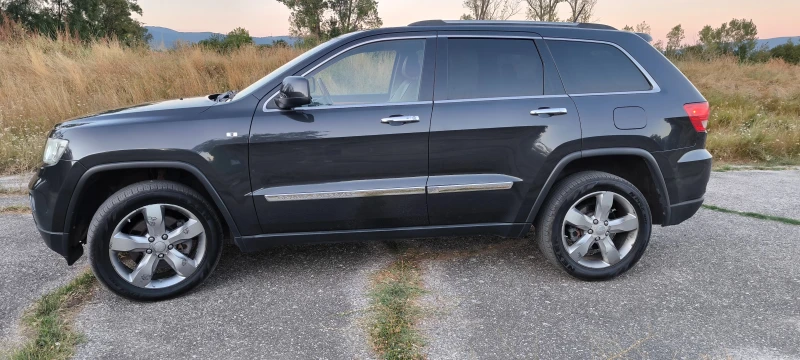 Jeep Grand cherokee Overland , снимка 5 - Автомобили и джипове - 47976510