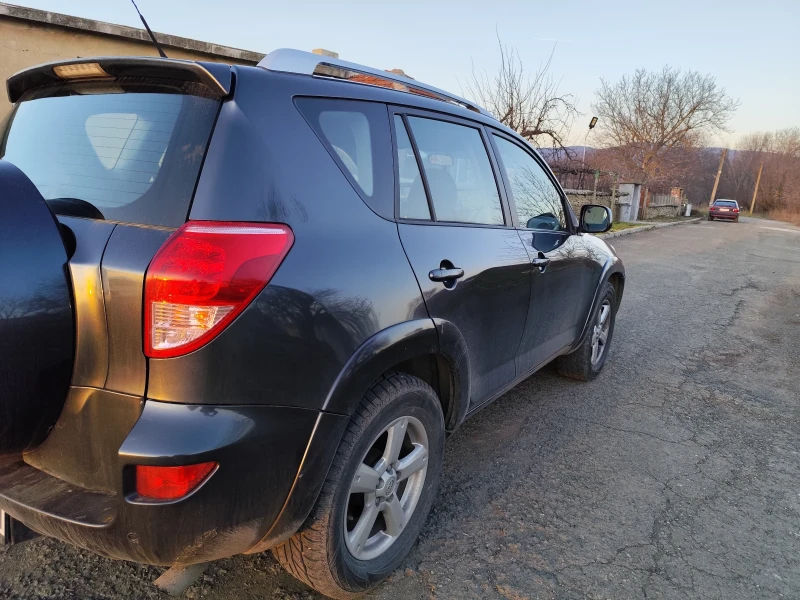 Toyota Rav4, снимка 5 - Автомобили и джипове - 48885623