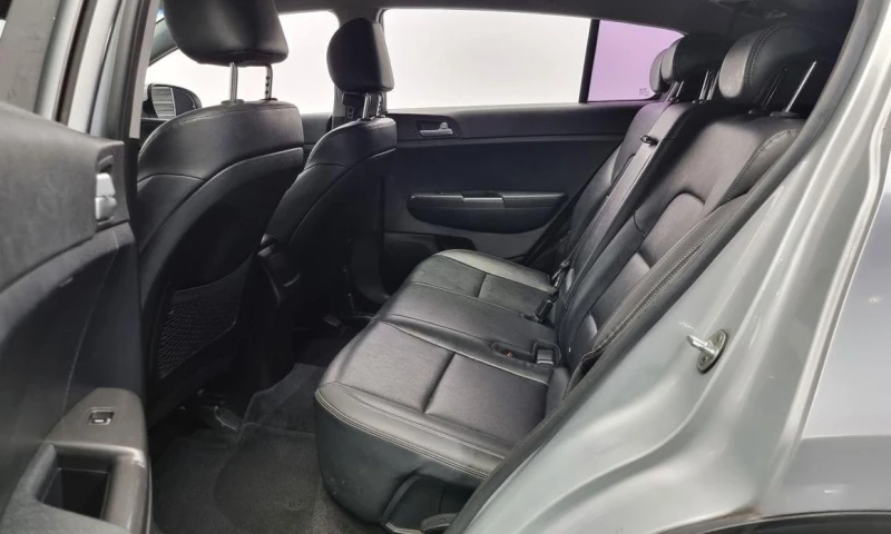 Kia Sportage, снимка 13 - Автомобили и джипове - 51889763