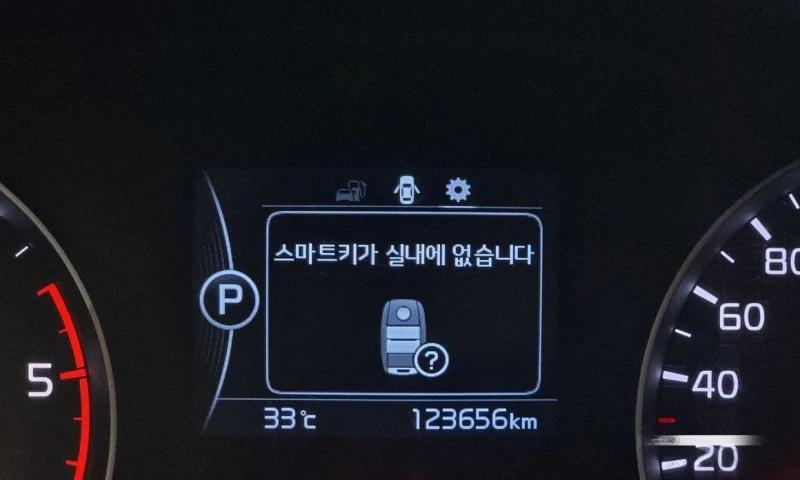 Kia Sportage, снимка 8 - Автомобили и джипове - 51889763