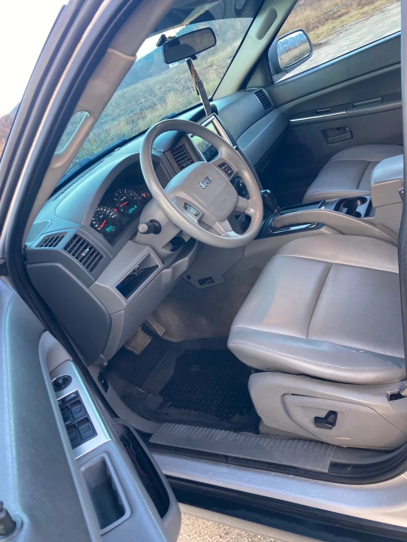 Jeep Grand cherokee 3.7 Laredo LPG, снимка 9 - Автомобили и джипове - 52382917