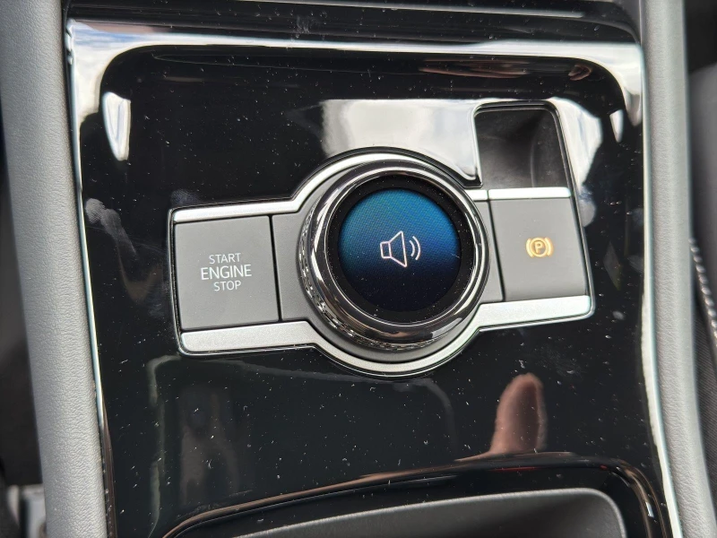 VW Tiguan 2.0 TDI 4-MOTION R-LINE CAMERA LED , снимка 9 - Автомобили и джипове - 52473961