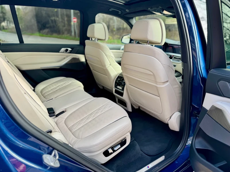 BMW X7 Swarovski , снимка 15 - Автомобили и джипове - 52750183