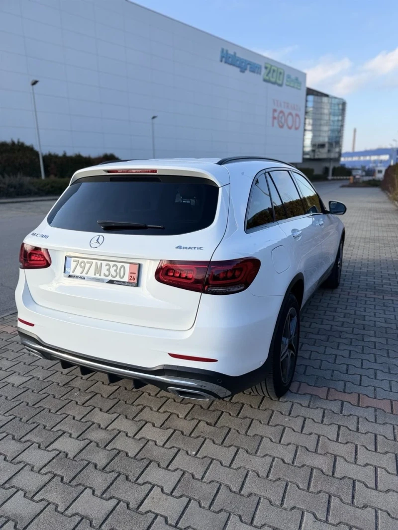 Mercedes-Benz GLC 300 AMG, FACELIFT, 360'view, 4 MATIC, Ambient, Dig, снимка 4 - Автомобили и джипове - 52893557