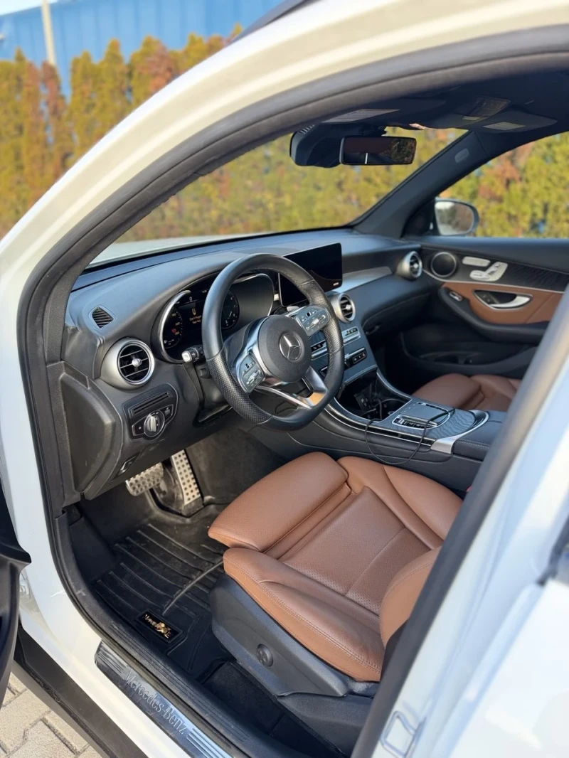 Mercedes-Benz GLC 300 AMG, FACELIFT, 360'view, 4 MATIC, Ambient, Dig, снимка 7 - Автомобили и джипове - 52893557