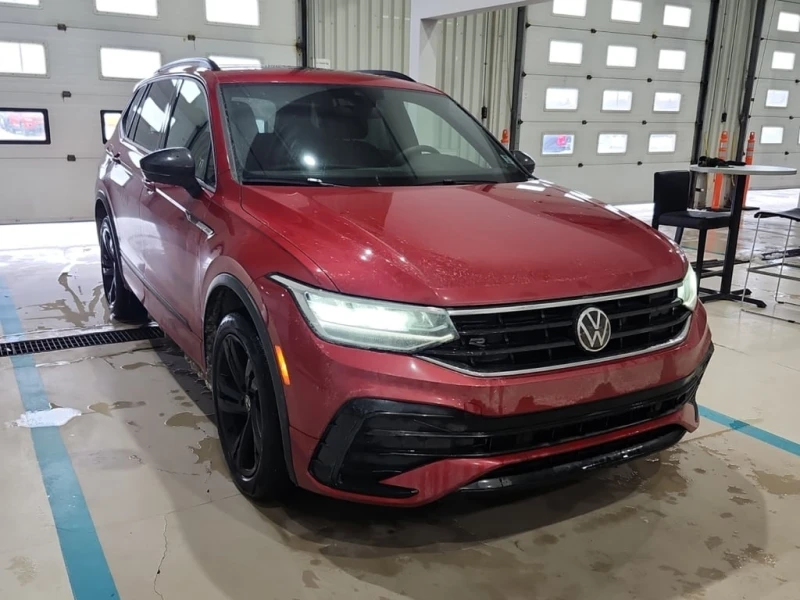 VW Tiguan * COMFORTLINE R LINE BLACK EDITION * CARFAX * БЕЗ , снимка 2 - Автомобили и джипове - 52967735