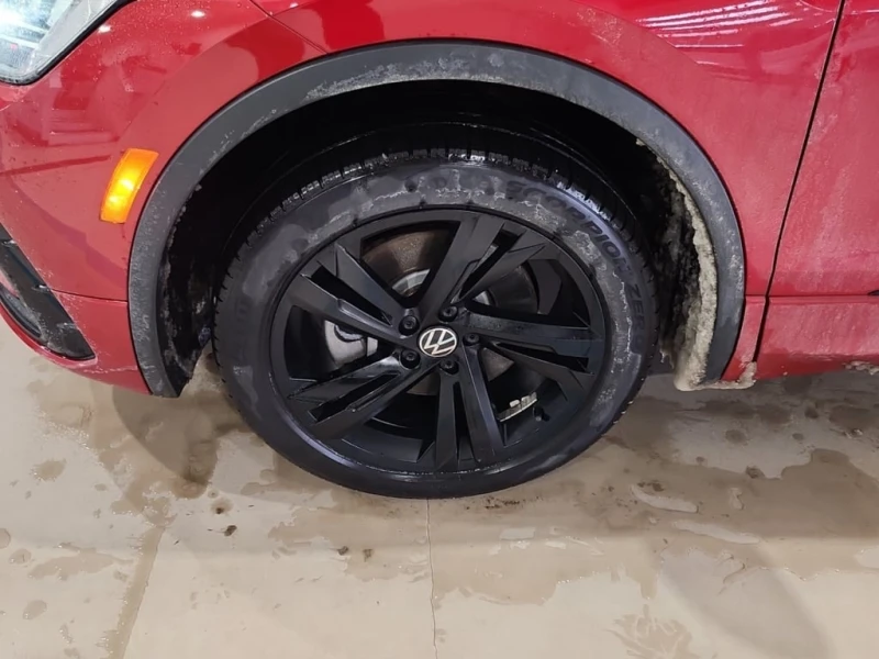 VW Tiguan * COMFORTLINE R LINE BLACK EDITION * CARFAX * БЕЗ , снимка 6 - Автомобили и джипове - 52967735