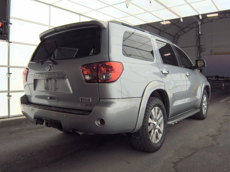 Toyota Sequoia LIMITED* 5.7* V8* ПОДГРЕВ* КАМЕРА* КЕЙЛЕС, снимка 2 - Автомобили и джипове - 53482789