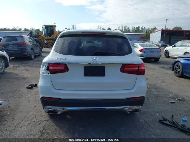 Mercedes-Benz GLC 300, снимка 9 - Автомобили и джипове - 48724622