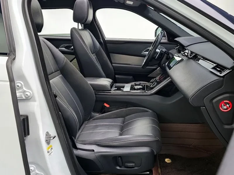 Land Rover Range Rover Velar, снимка 10 - Автомобили и джипове - 54515152