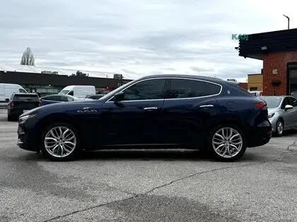 Maserati Levante GT* AWD* АвтоКредит* (ЦЕНА ДО БГ), снимка 3 - Автомобили и джипове - 54897924